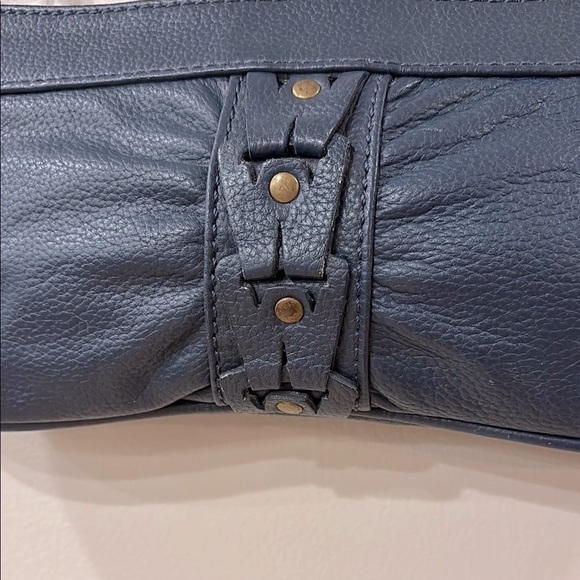 Wilson’s Leather Navy Blue Shoulder Bag - Picture 2 of 5